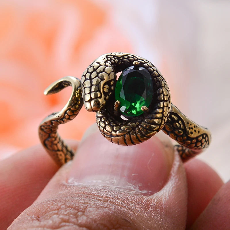 Vintage Unisex Cocktailring mit grünem Kristall Tierdesign 6mm breit