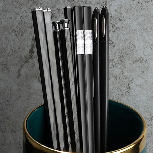 5 Paar wiederverwendbare schwarze Essstäbchen aus Metall für Sushi und Nudeln