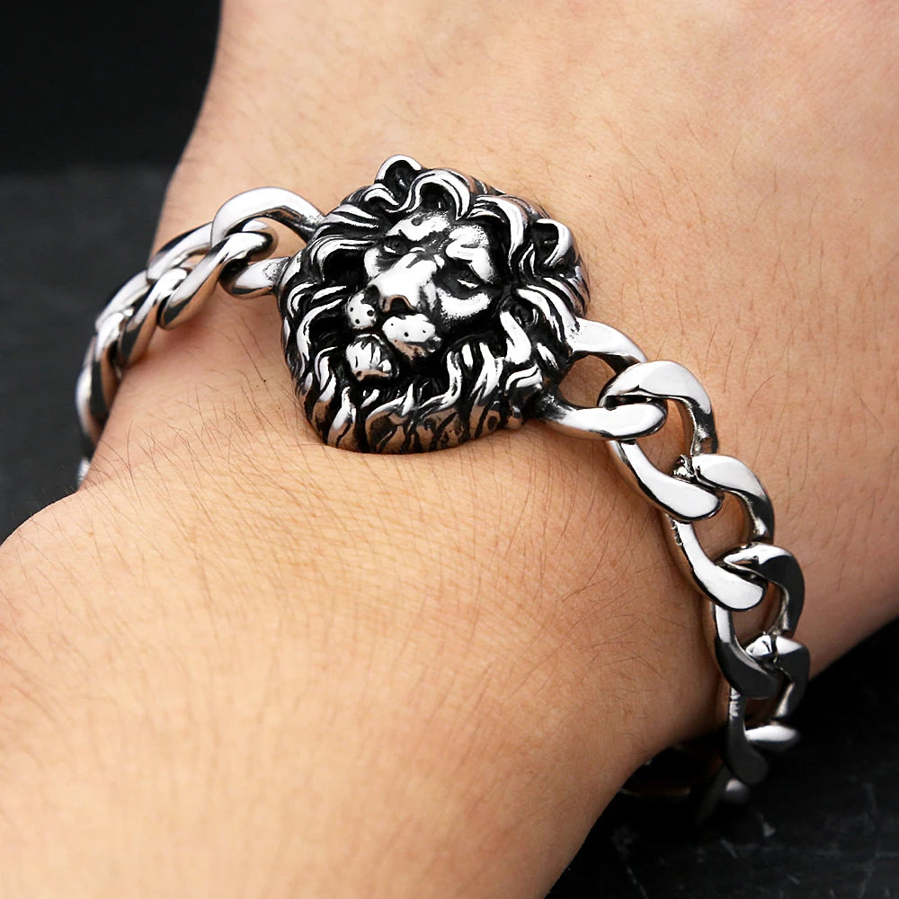 Robustes Edelstahl Herren Armband mit Löwen Leopard Design