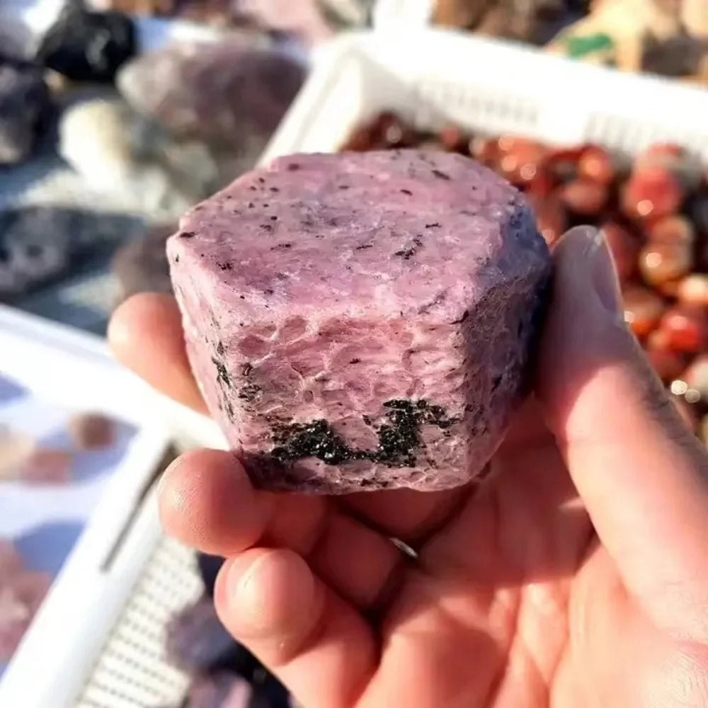 Naturstein Rubin Korund Rohstein Heilkristall Energie Mineralkristall Quarz