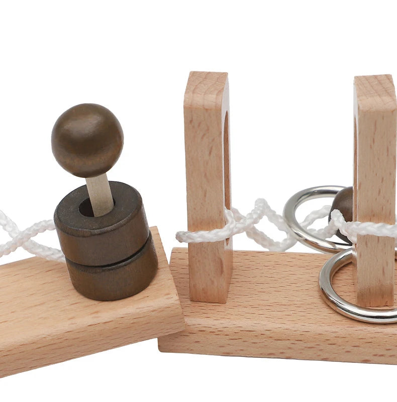 Kleines hölzernes Denkspiel Puzzle IQ Spiel Geschenk für Kinder und Erwachsene