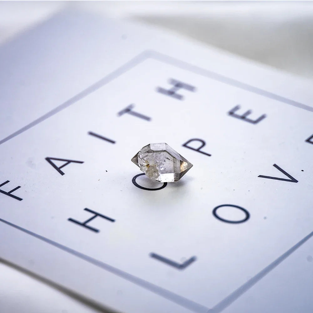 Natürlicher Herkimer Diamant mit kraftvoller Reiki-Heilung Energie