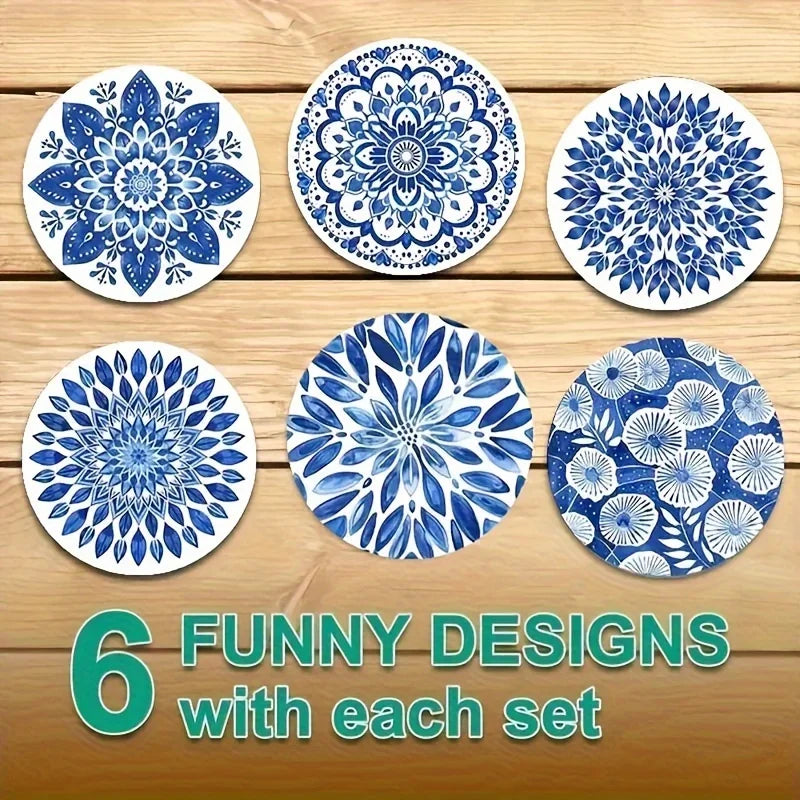 Runder Holzuntersetzer mit blau weißem Muster für stilvolle Tischdekoration