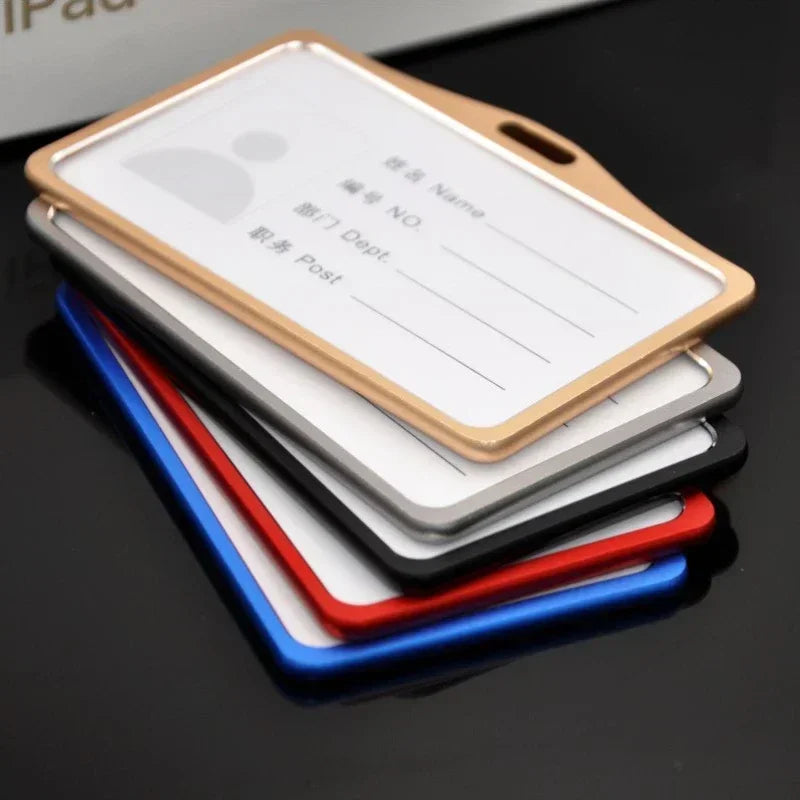 Robuster Kreditkartenhalter aus Aluminium für sichere ID Karten