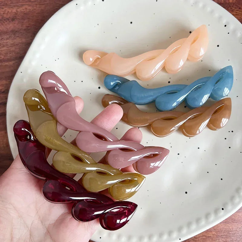 Leichte Bananen Haarspange für ordentliche hohe Pferdeschwänze