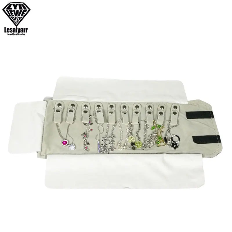 Praktische Samt Schmuckrolle für Ketten & Armbänder Reiseorganizer
