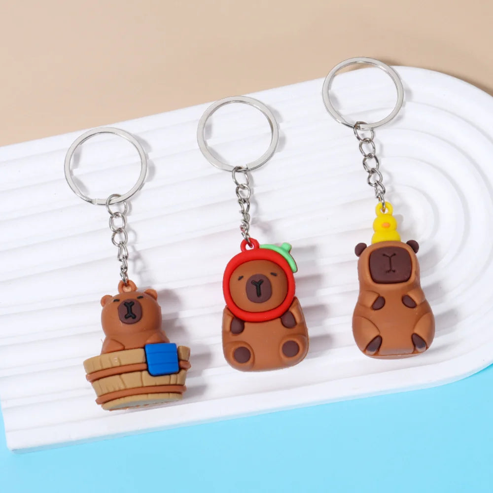 Niedlicher Capybara Schlüsselanhänger aus weichem PVC für Alltag und Geschenk