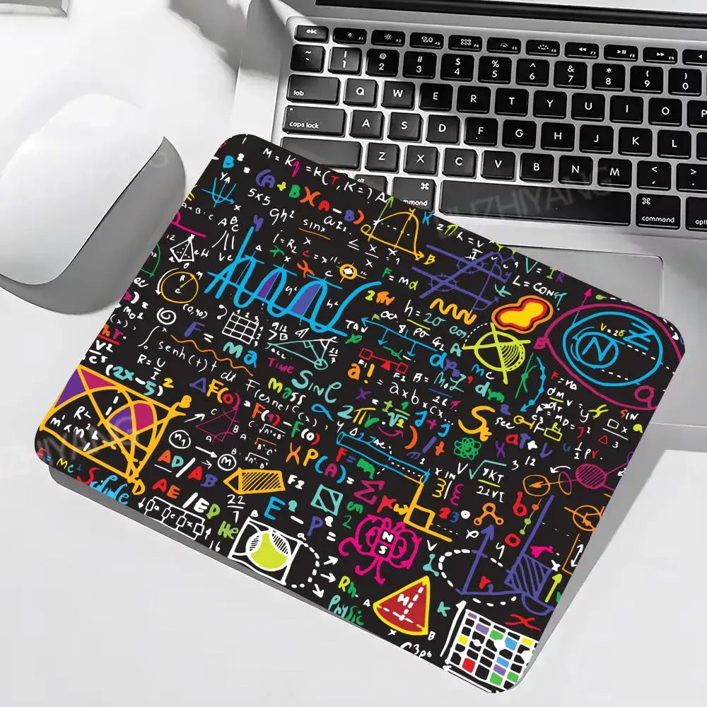 Anti Rutsch Mauspad für Computer Büro und Gaming mit Formel Design