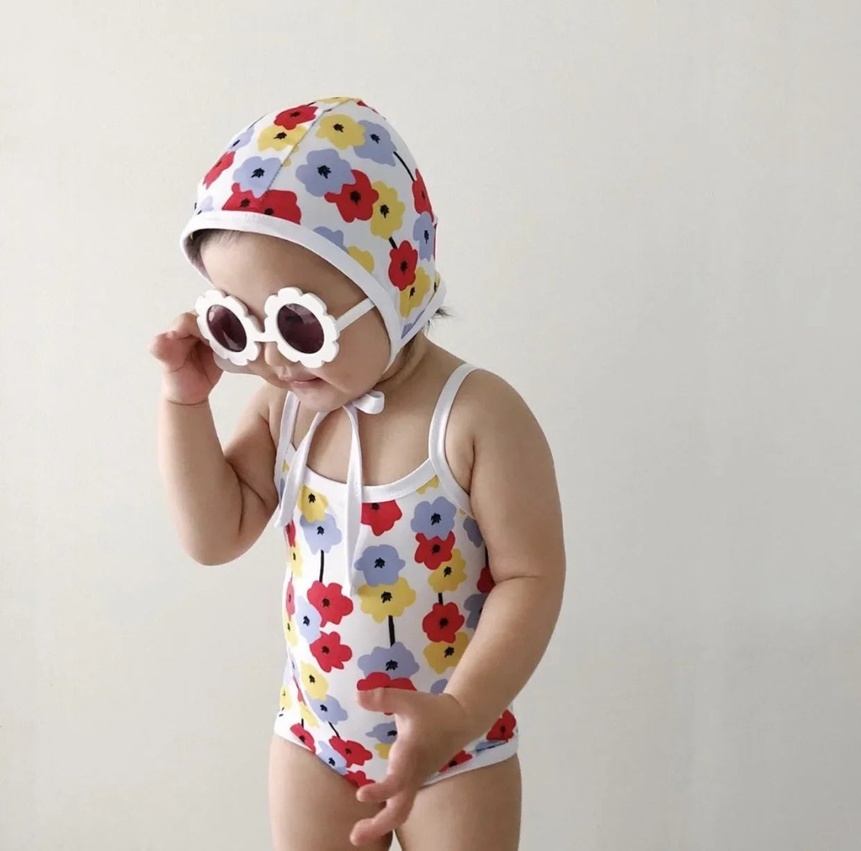 "Sonniger Schutz: Runde Sonnenblume Kinder Sonnenbrille mit UV400 für Kleinkinder"