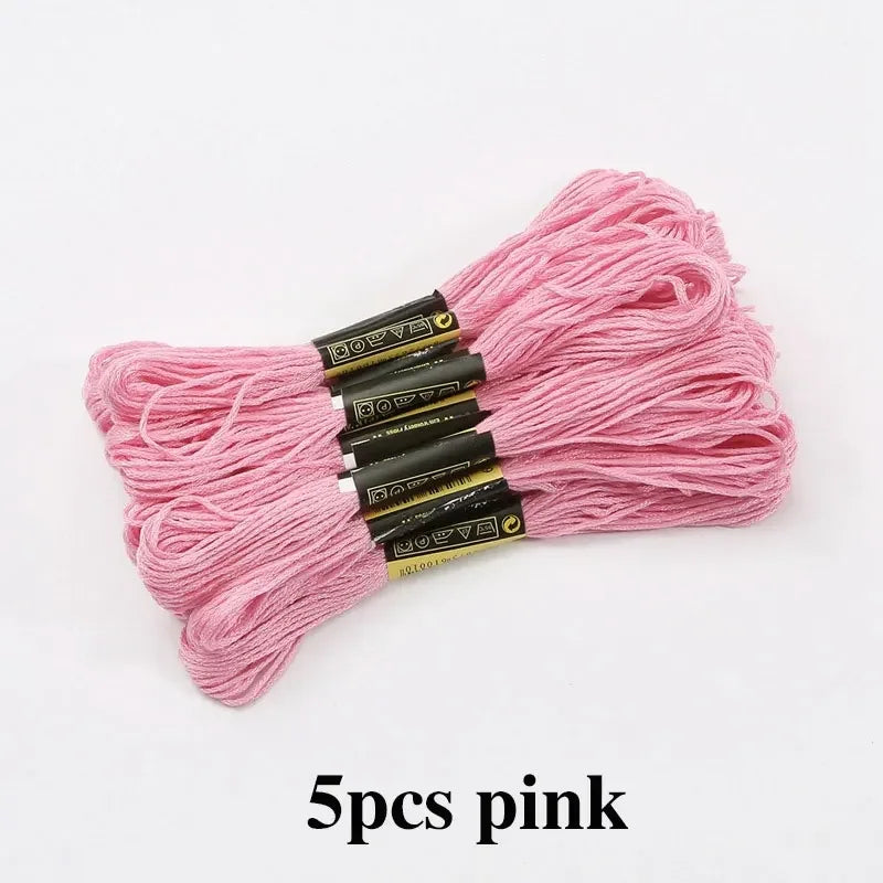 Vielseitiges Stickgarn Mix Farben für Kreativprojekte und Handarbeiten