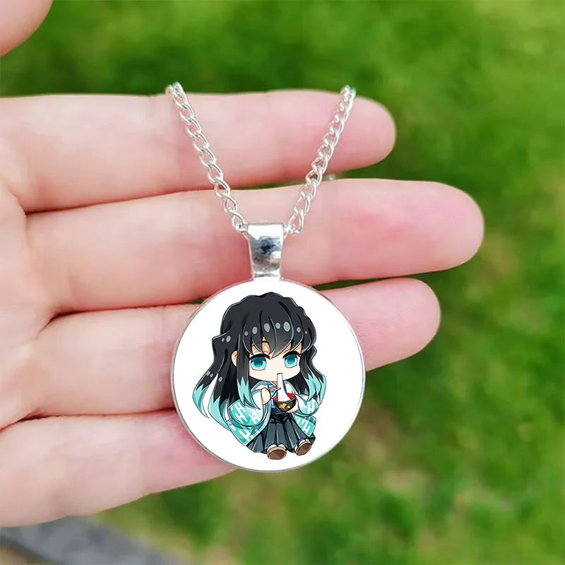Anime Cosplay Halskette mit rundem Glas Anhänger für Fans und Sammler