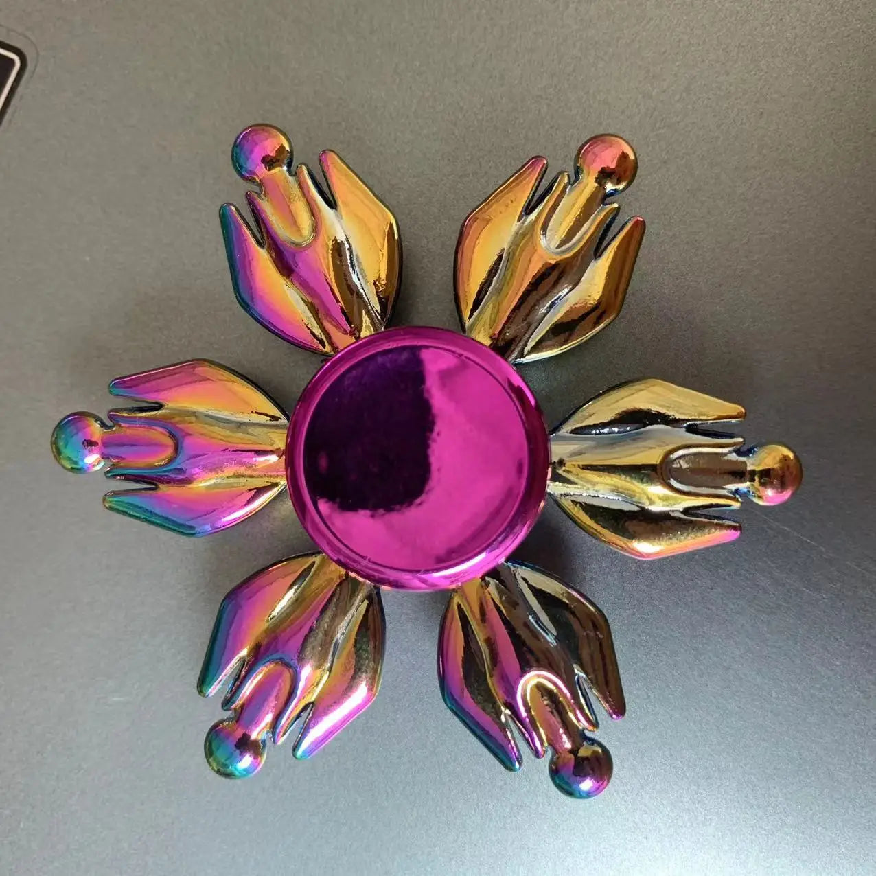 Bunter Metall Fidget Spinner für Stressabbau und Konzentration