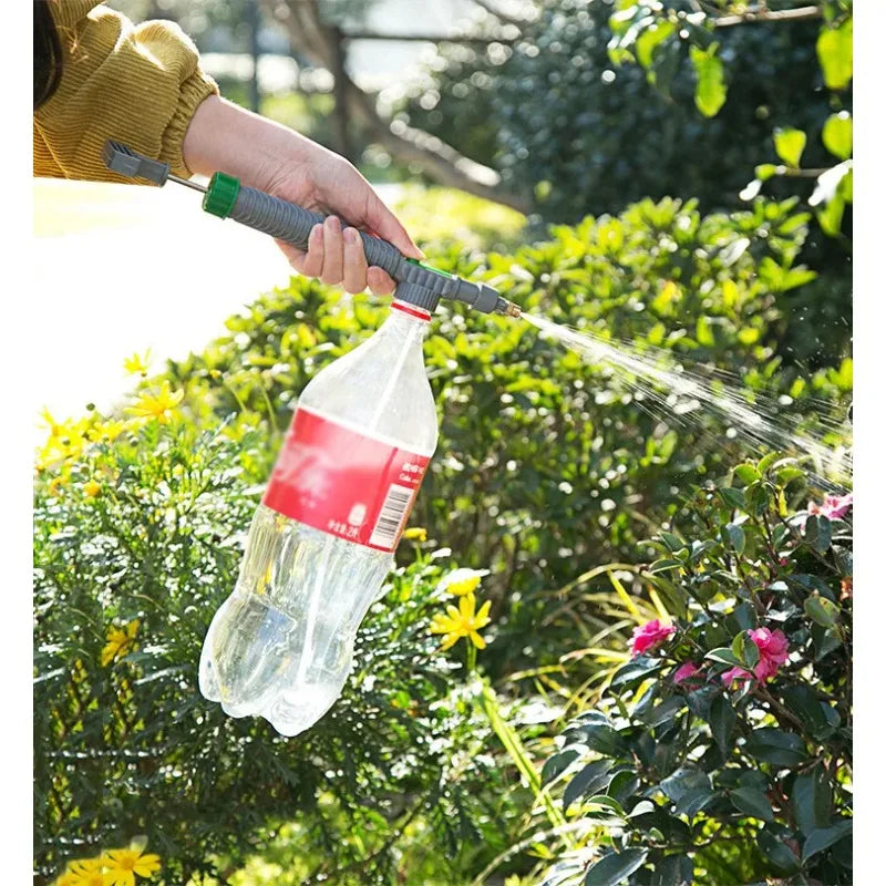 Manuelles Drucksprühgerät: Verwandelt Flaschen in effiziente Sprüher