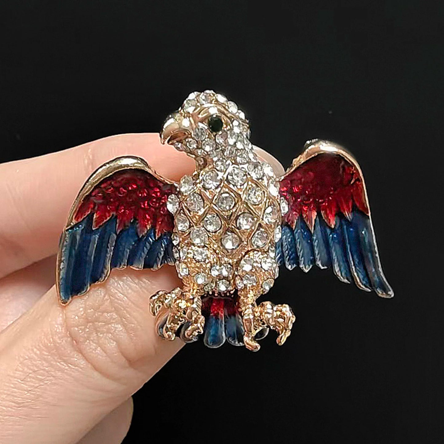 Klassische Strass Adler Brosche Unisex – Eleganter Akzent für Kleidung
