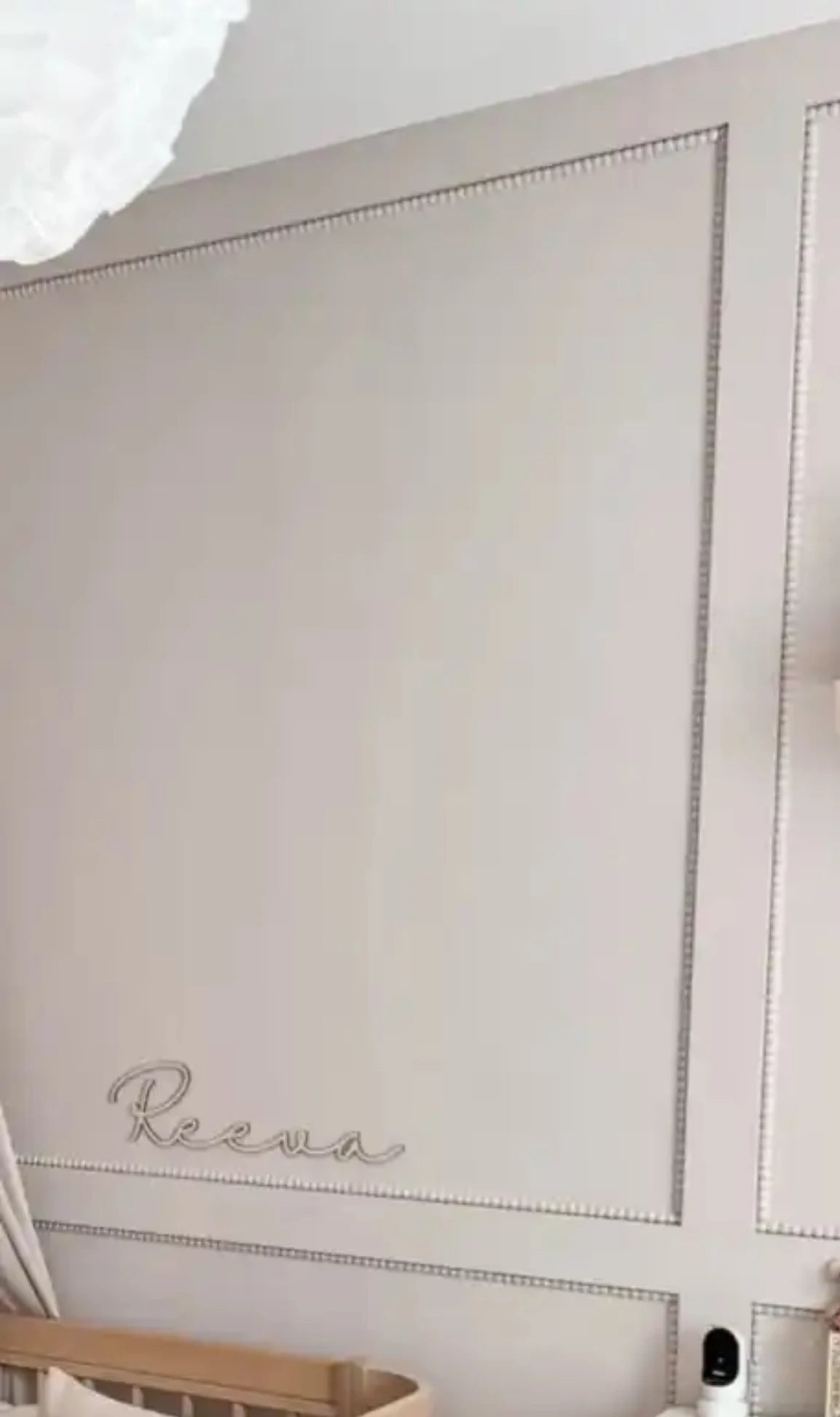 Handgeschnitzte Holz-Dekoration im Twist-Linien-Stil für Ihr Zuhause