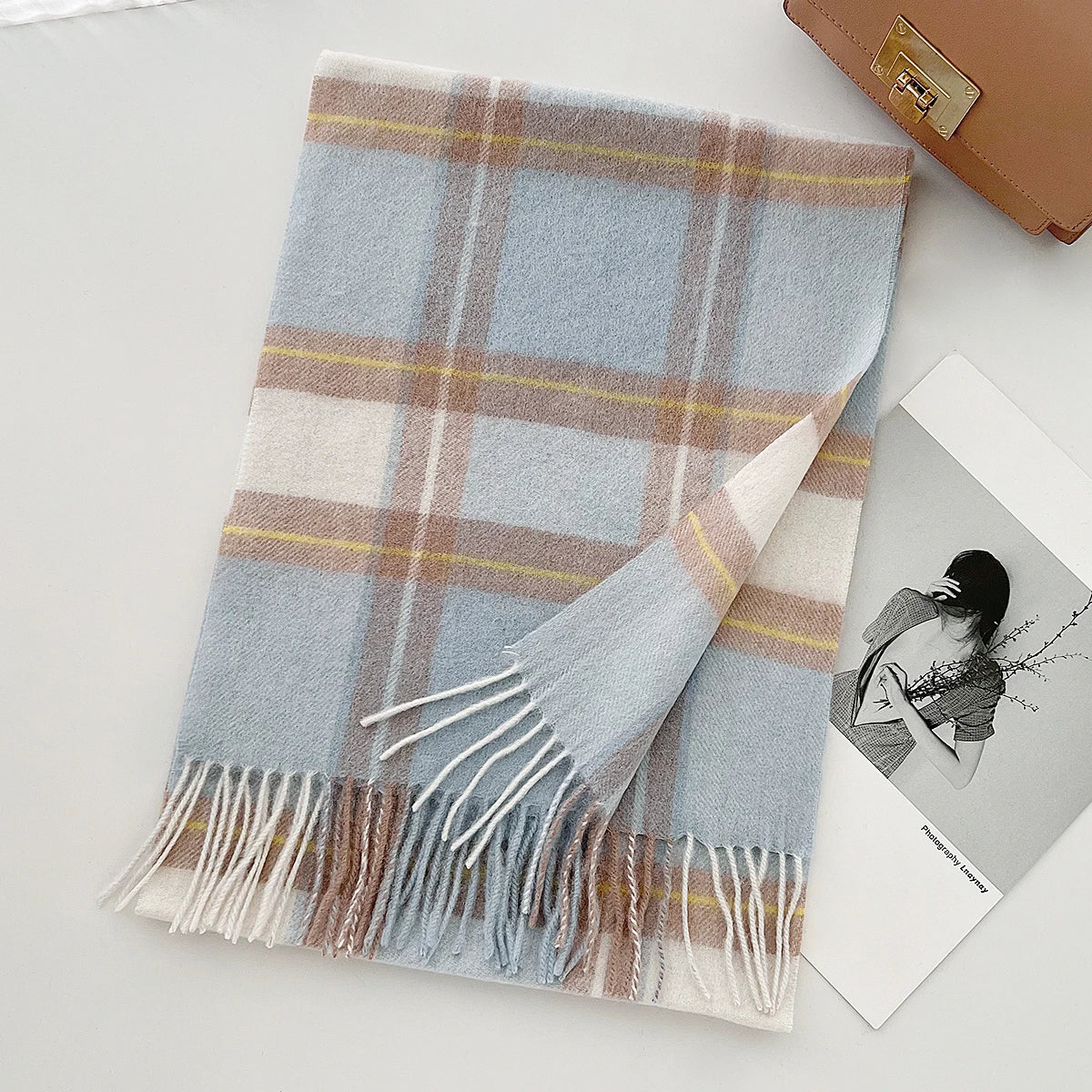 Warmer Wollschal mit klassischem Karomuster für Damen und Herren