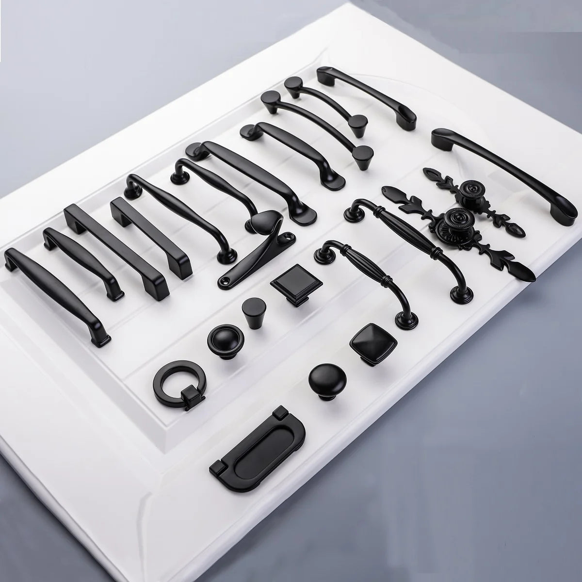 Moderne Schwarze Möbelgriffe Aluminium Schrank Schubladen Knöpfe versch. Lochabstände