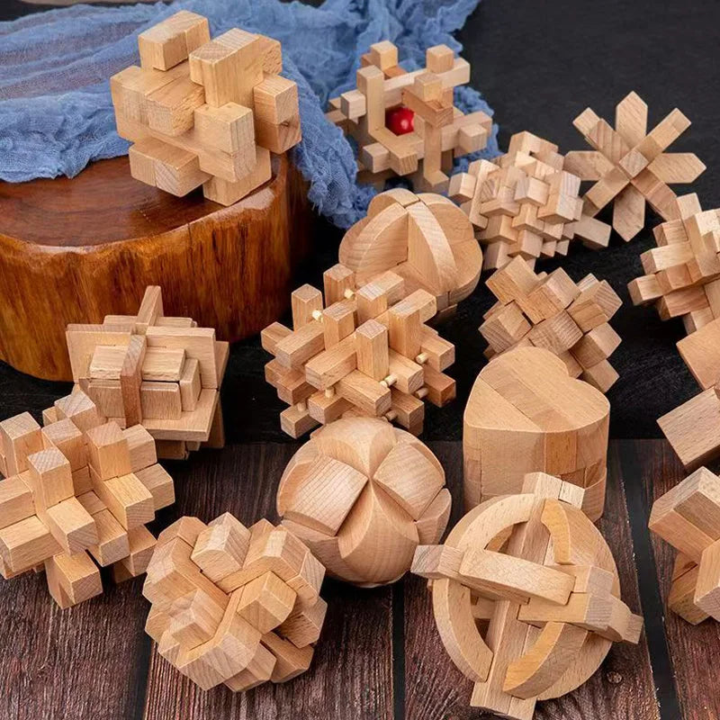Klassisches 3-teiliges Holzpuzzle für Gehirnjogging