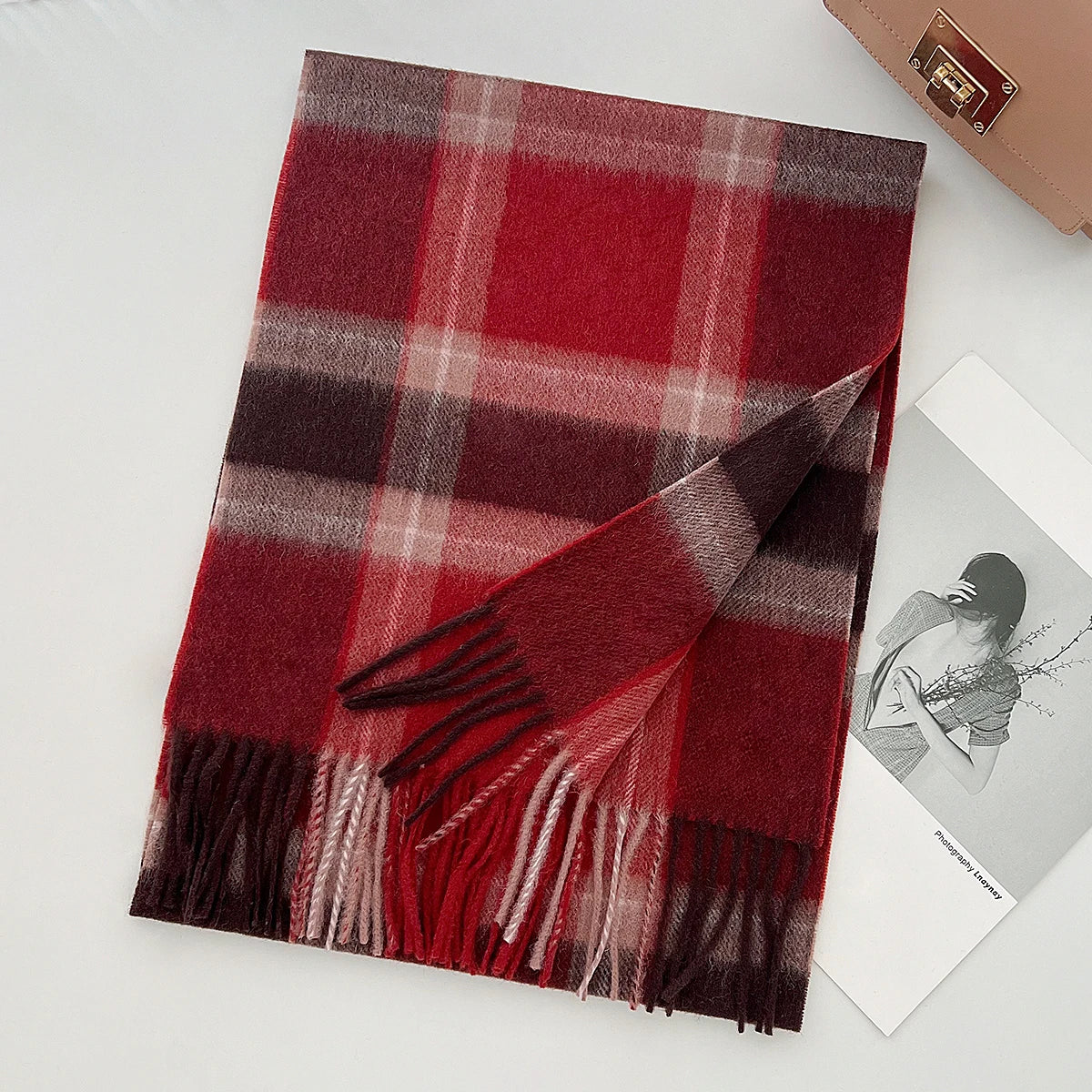 Warmer Wollschal mit klassischem Karomuster für Damen und Herren