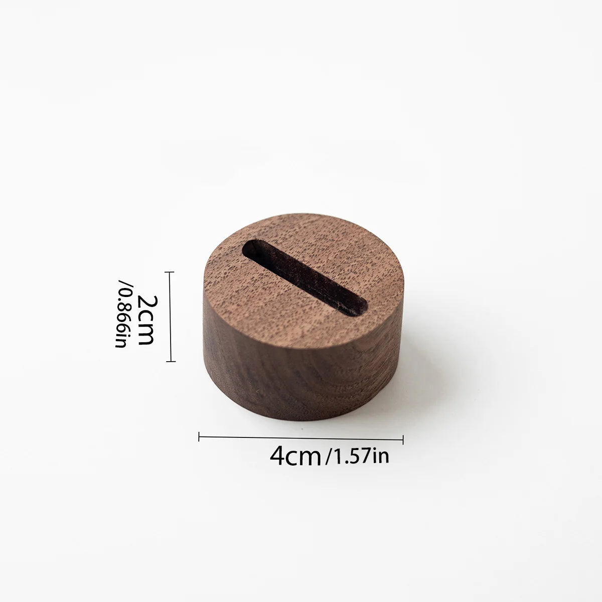 Eleganter Schmuckständer aus Walnussholz zur stilvollen Präsentation