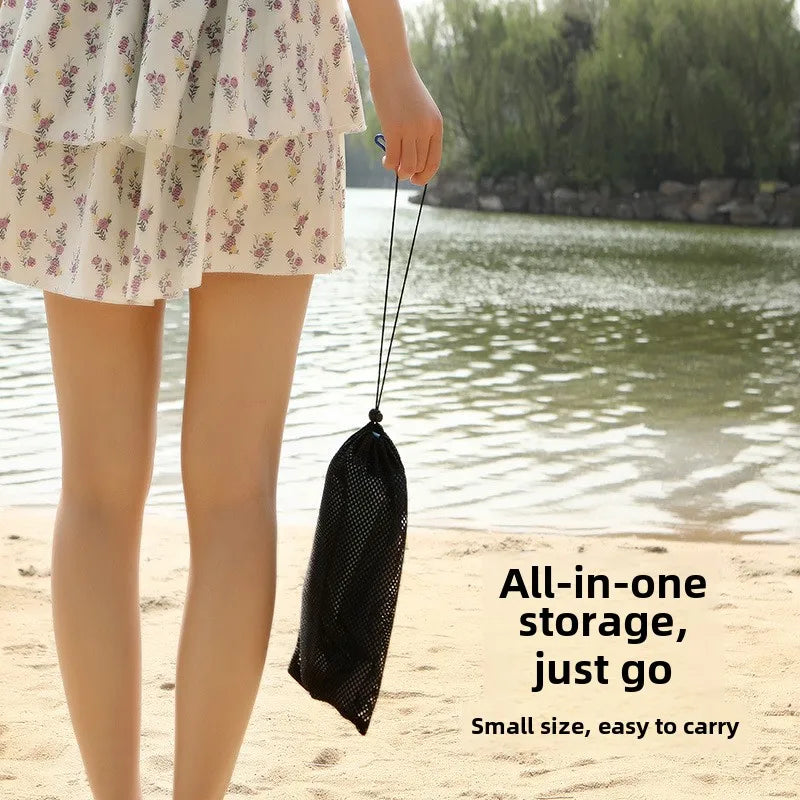 Ultradünne wasserdichte Strandmatte für bis zu 8 Personen