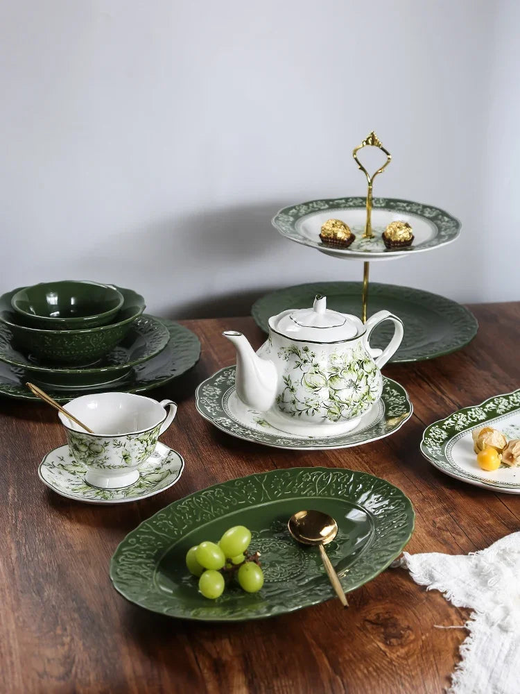 Retro Keramikgeschirr Set mit grünem Essteller und Suppenschüssel