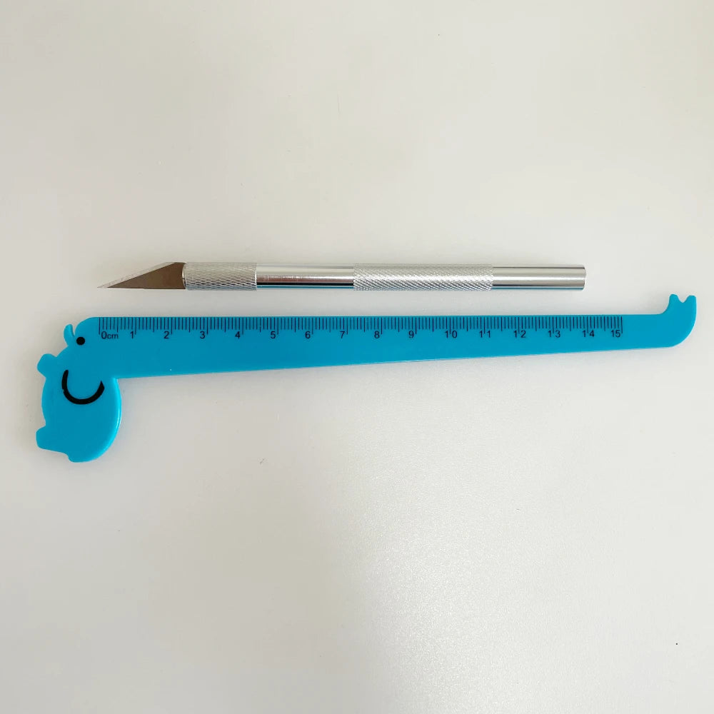 Metall Bastelmesser mit rutschfestem Griff und extra Klingen Set