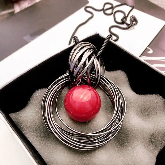 Lange Damenhalskette mit Perlenanhänger und modischer Schlangenkette als Geschenk