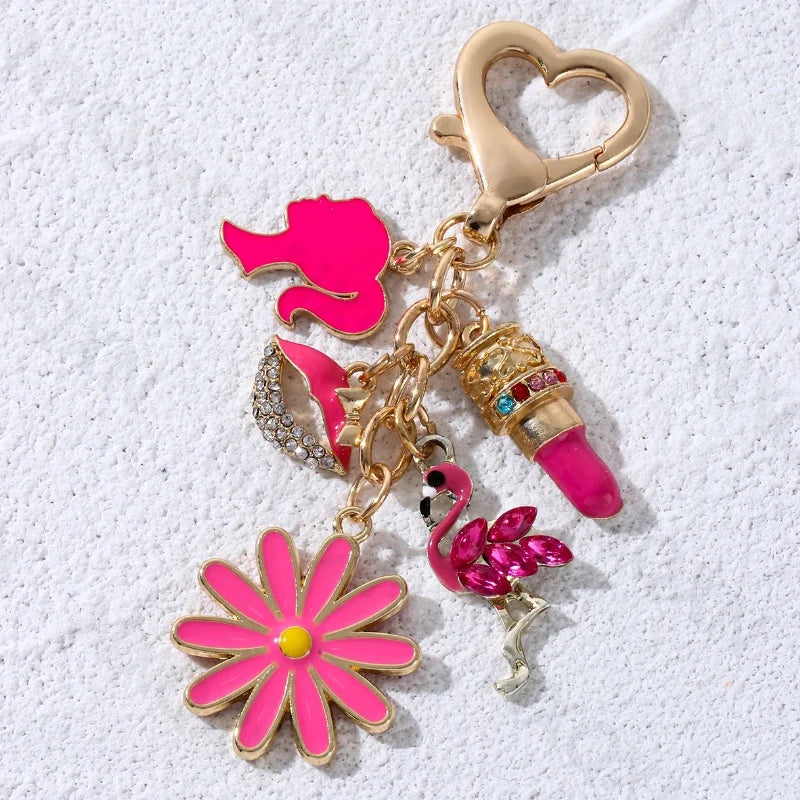 Handgefertigter metallischer Schlüsselanhänger mit Flamingo- und Lippenstift-Motiv für Frauen