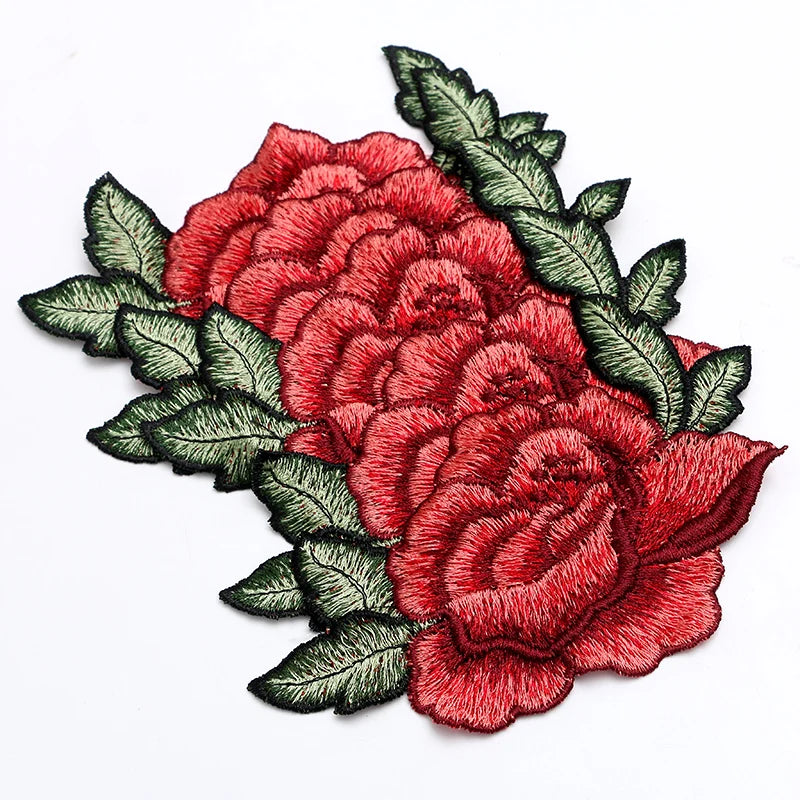 5-er Set Rote Blüten Stickerei Patches für Kleidung und Taschen
