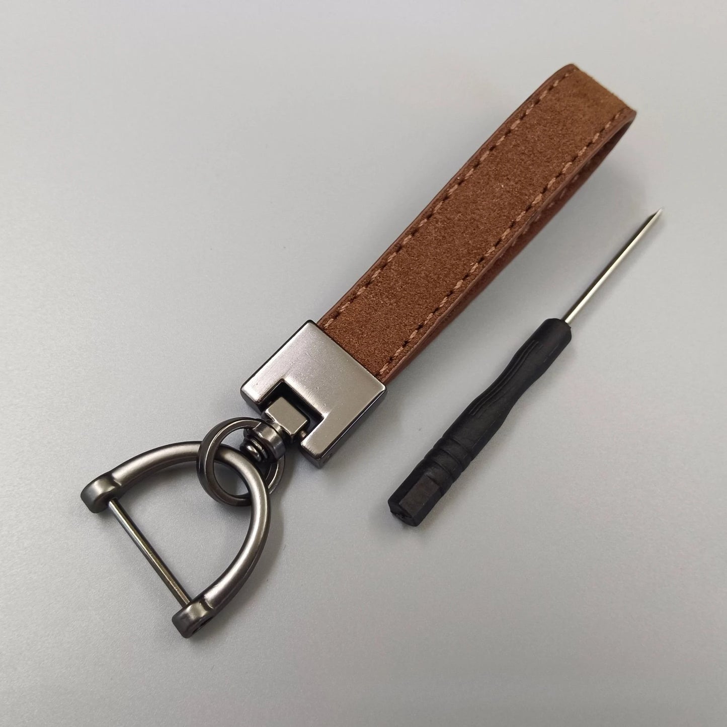 Minimalistischer Schlüsselanhänger aus Zinklegierung mit Kratzschutz