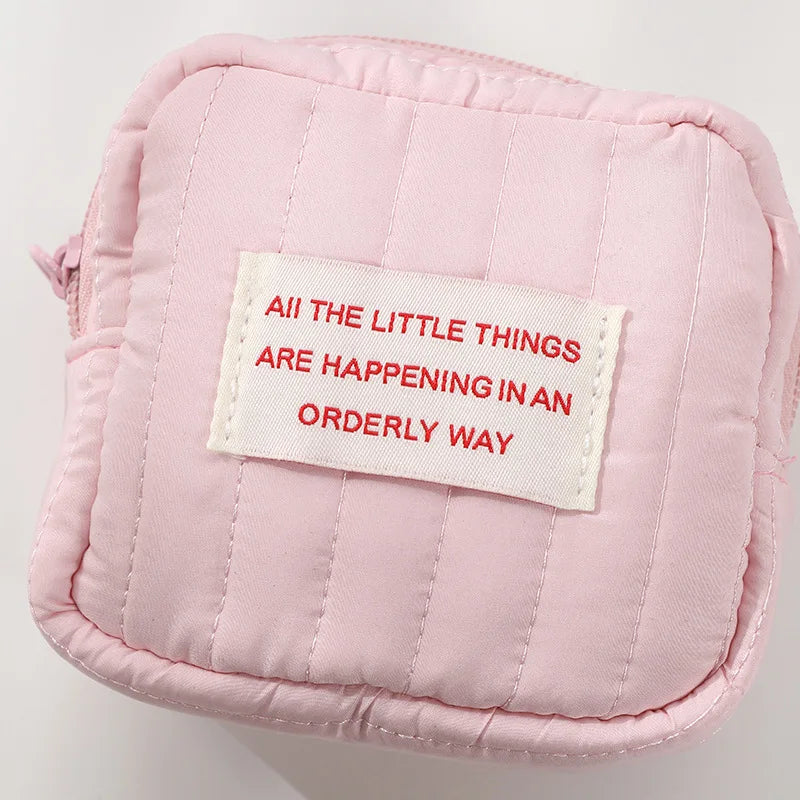 Kleine Kosmetiktasche mit Reißverschluss zum Organisieren