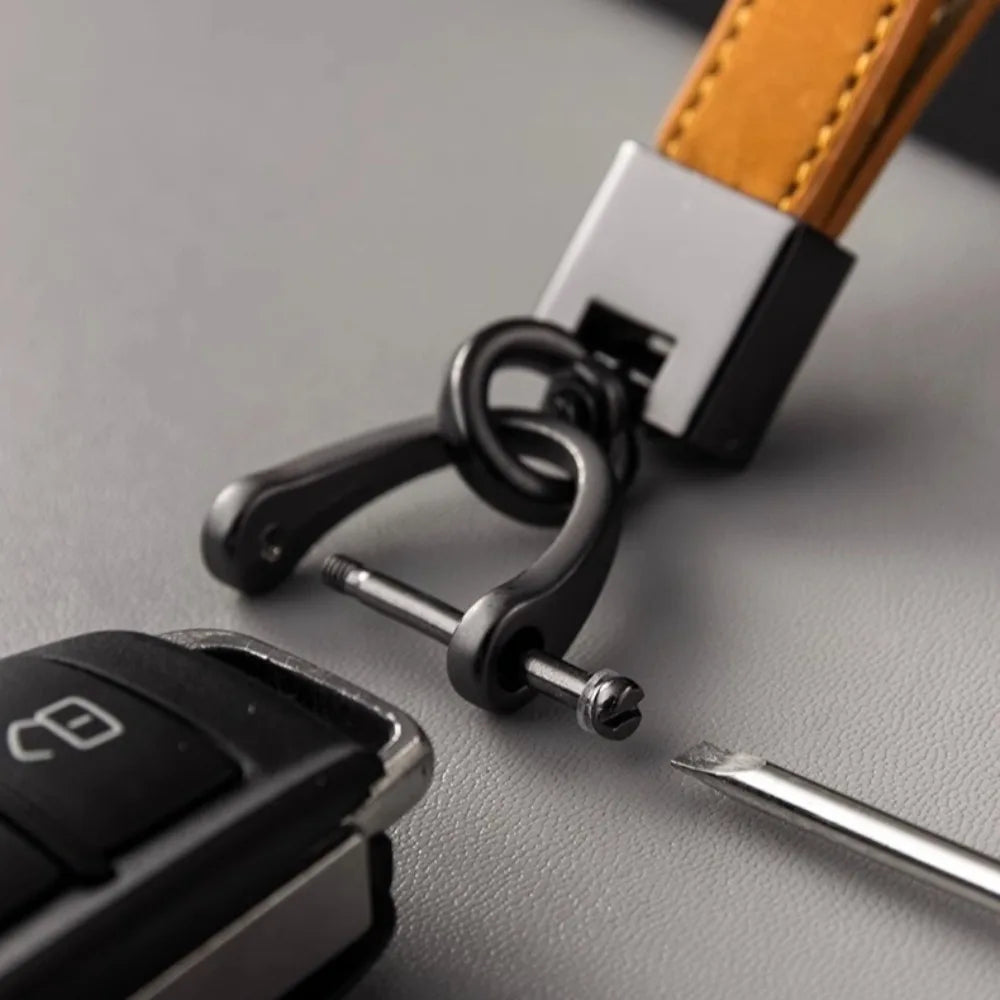 Minimalistischer Schlüsselanhänger aus Zinklegierung mit Kratzschutz