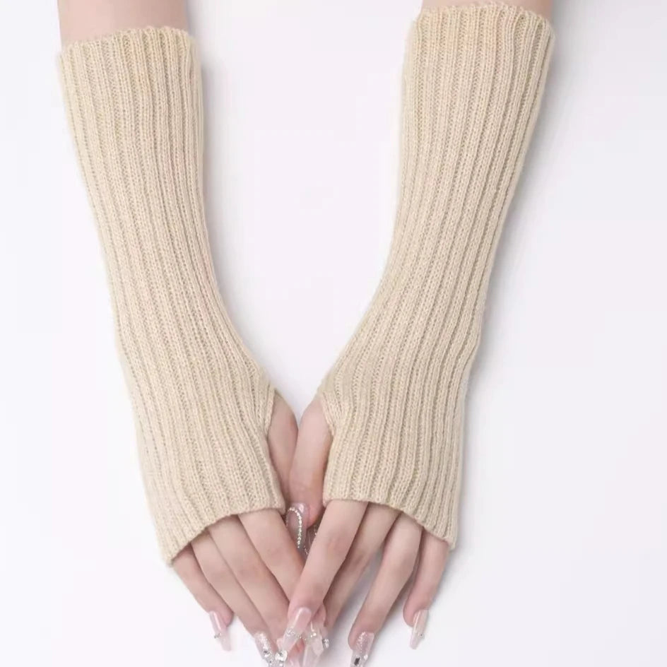 Wärmende fingerlose Strickhandschuhe für Herbst und Winter