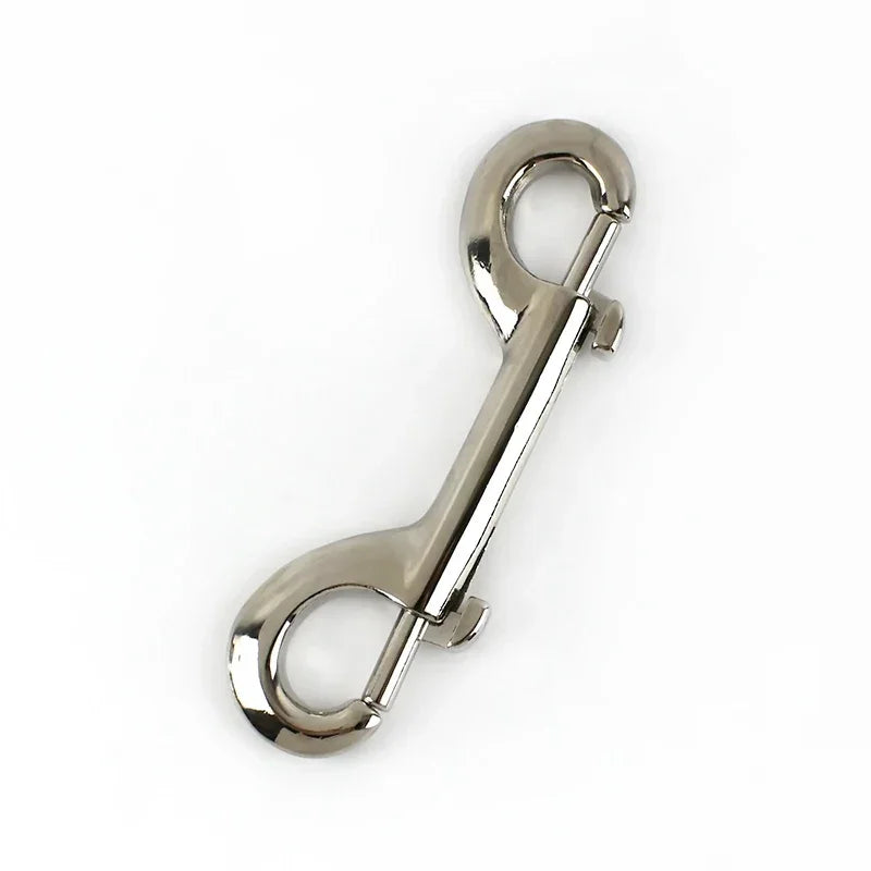 Robuster Karabinerhaken aus Zinklegierung für Gurte und Halsbänder