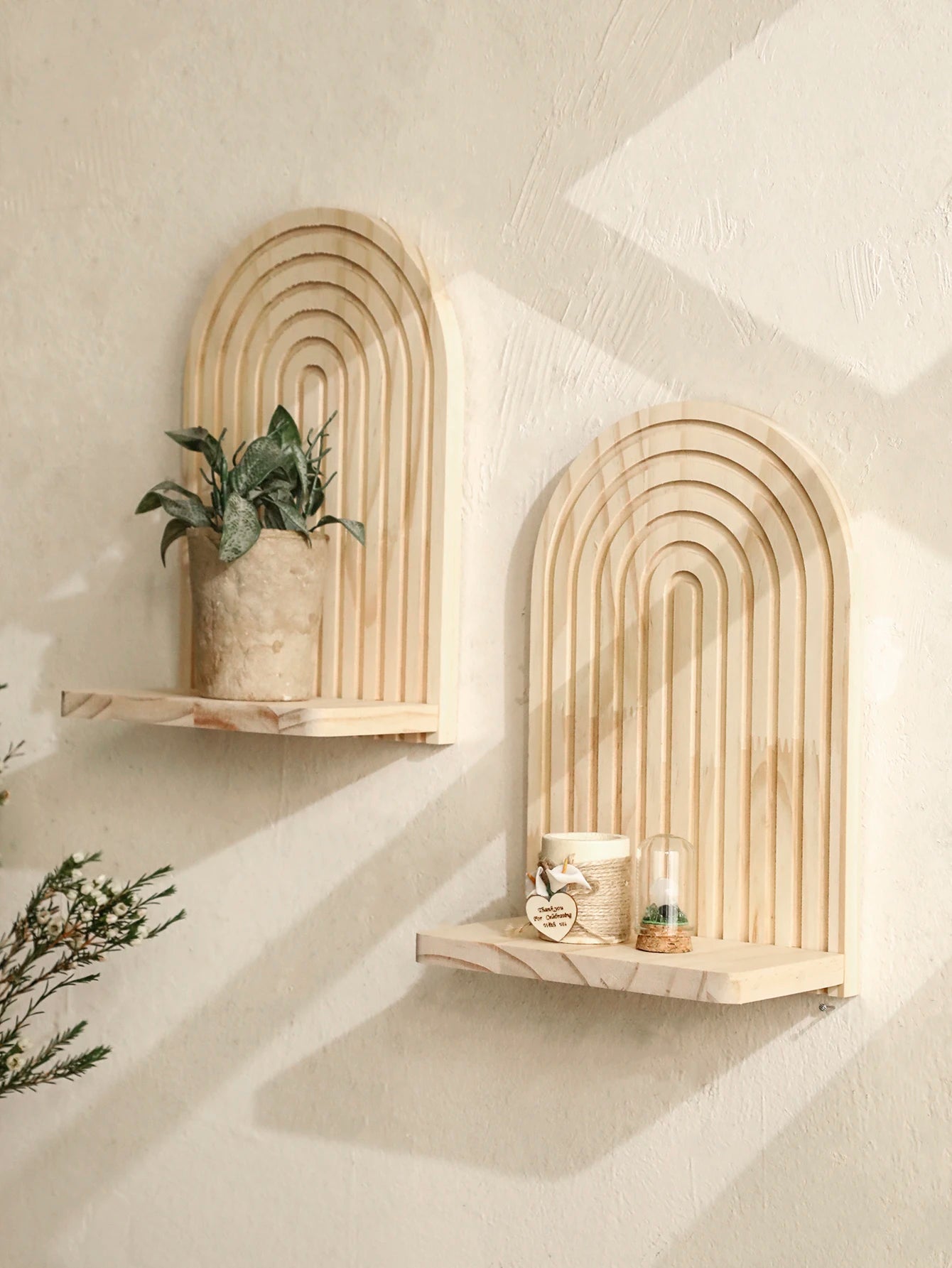 Holz Wandregal für Pflanzen Deko und stilvolle Aufbewahrung