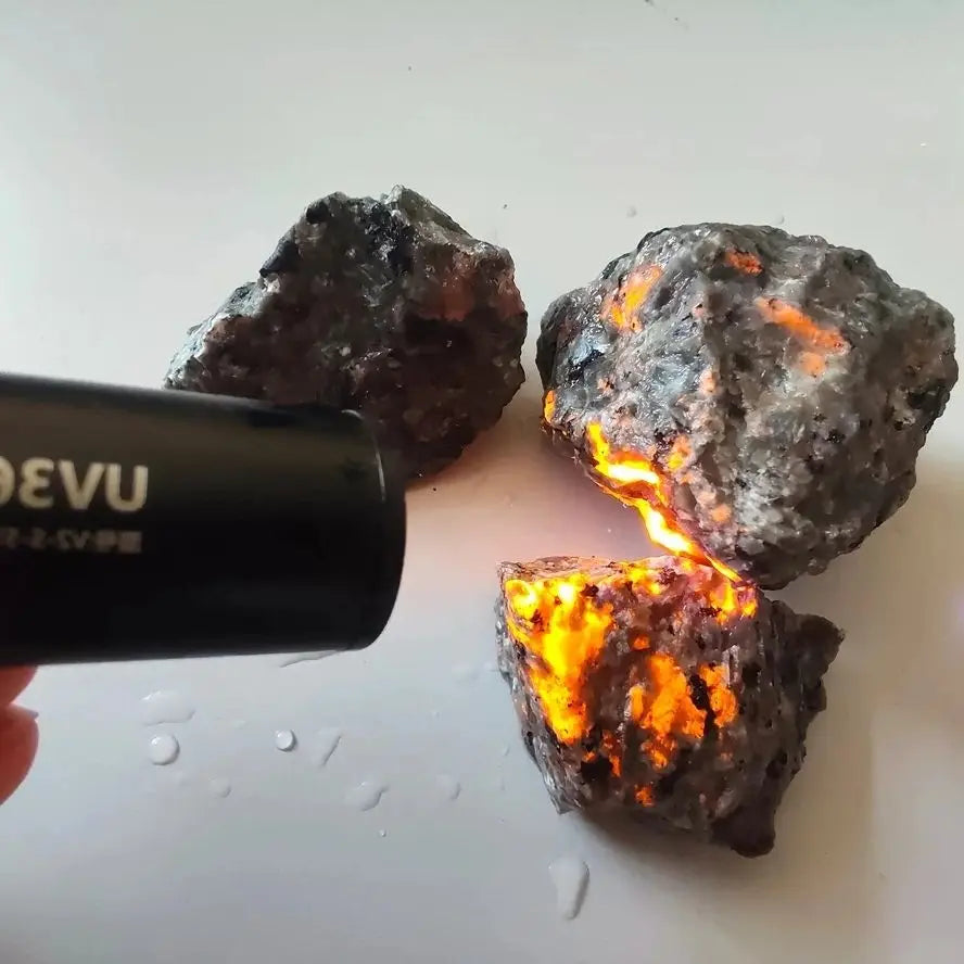 500g Natürliche Amerikanische Yooperlites Rohsteine Fluoreszierend