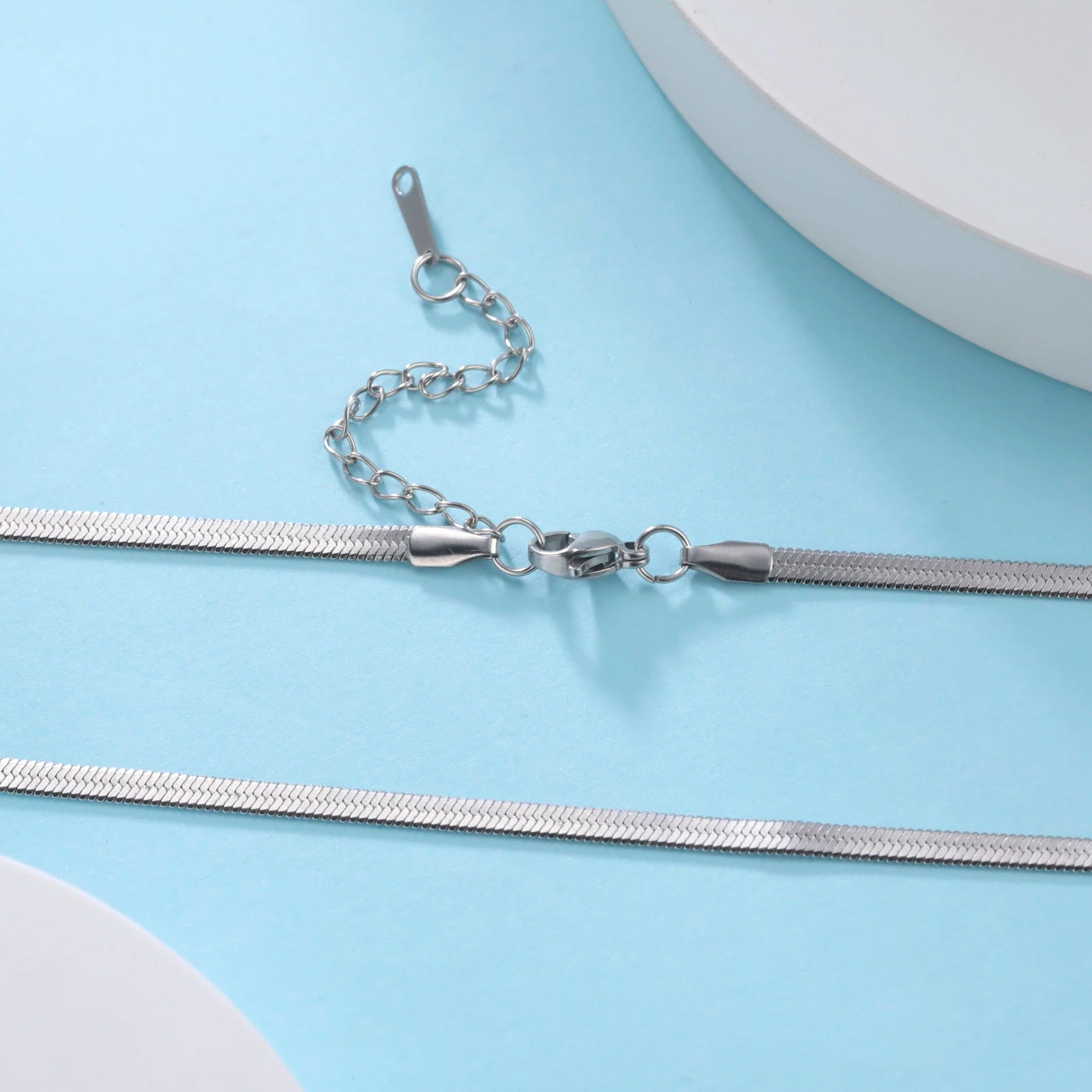 Elegante Edelstahl Schlangenkette für Damen und Herren in Goldfarbenem Design-Yabubest - Home & More
