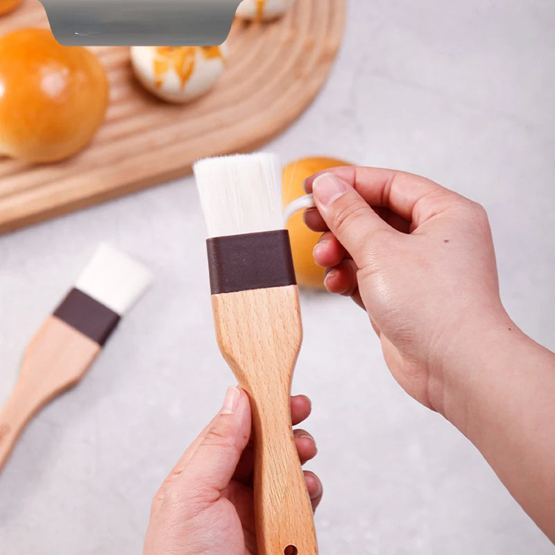 Vielseitiger Silikonpinsel für Gebäck, Kuchen und Grillgut