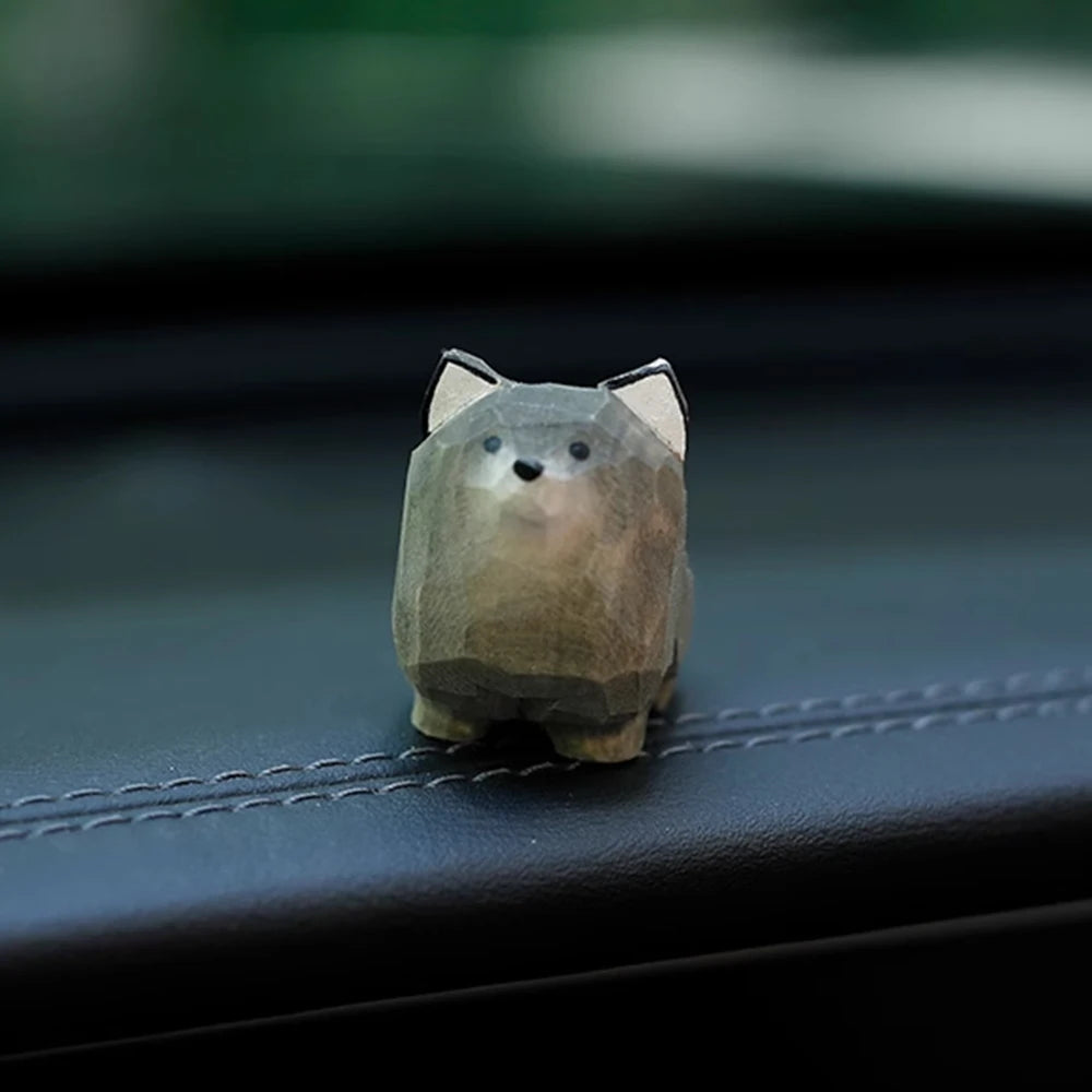 Handgeschnitzte Wolfskubus-Statue aus Holz für Ihre Heimdekoration