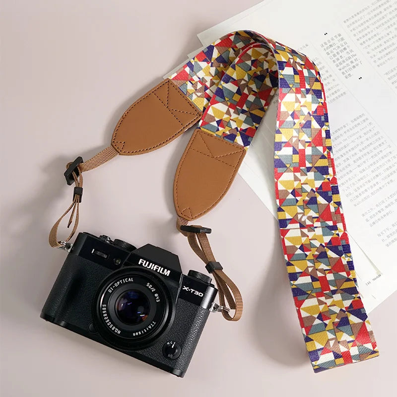 Breiter Vintage Kameragurt mit Blumenmuster für DSLR Kompatibel