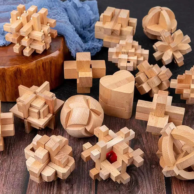 Klassisches 3-teiliges Holzpuzzle für Gehirnjogging