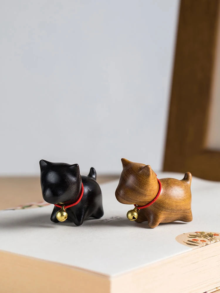 Handgeschnitzte Tierfiguren aus Naturholz – Katze & Hund Miniatur Deko