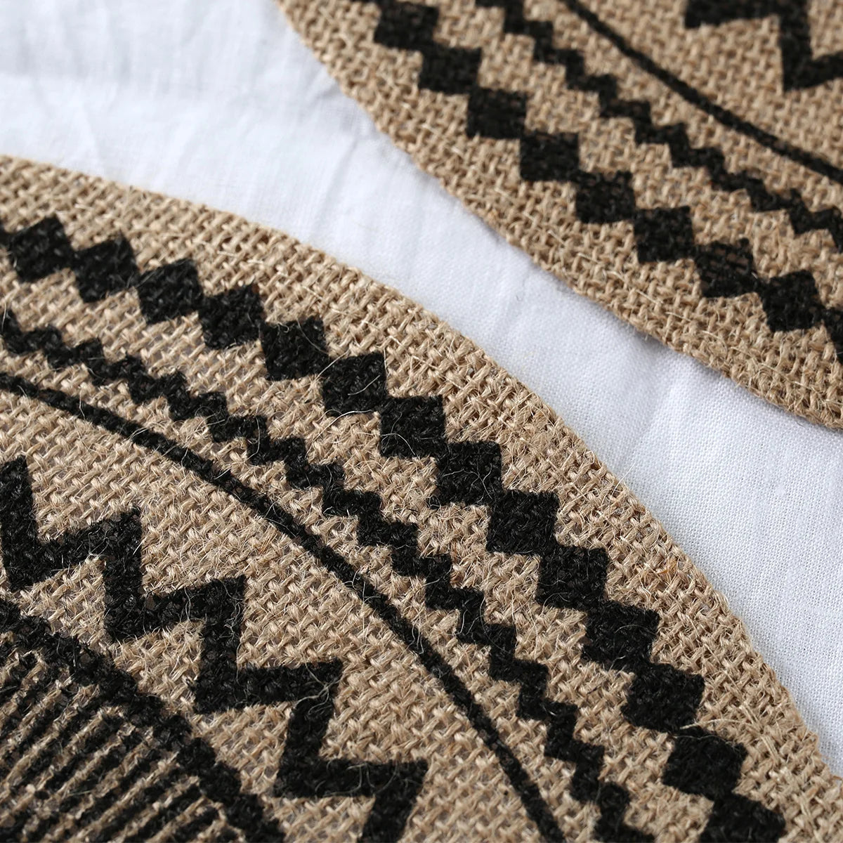 Hitzebeständiges Boho Tischset aus Jute Leinen mit Wellenmuster