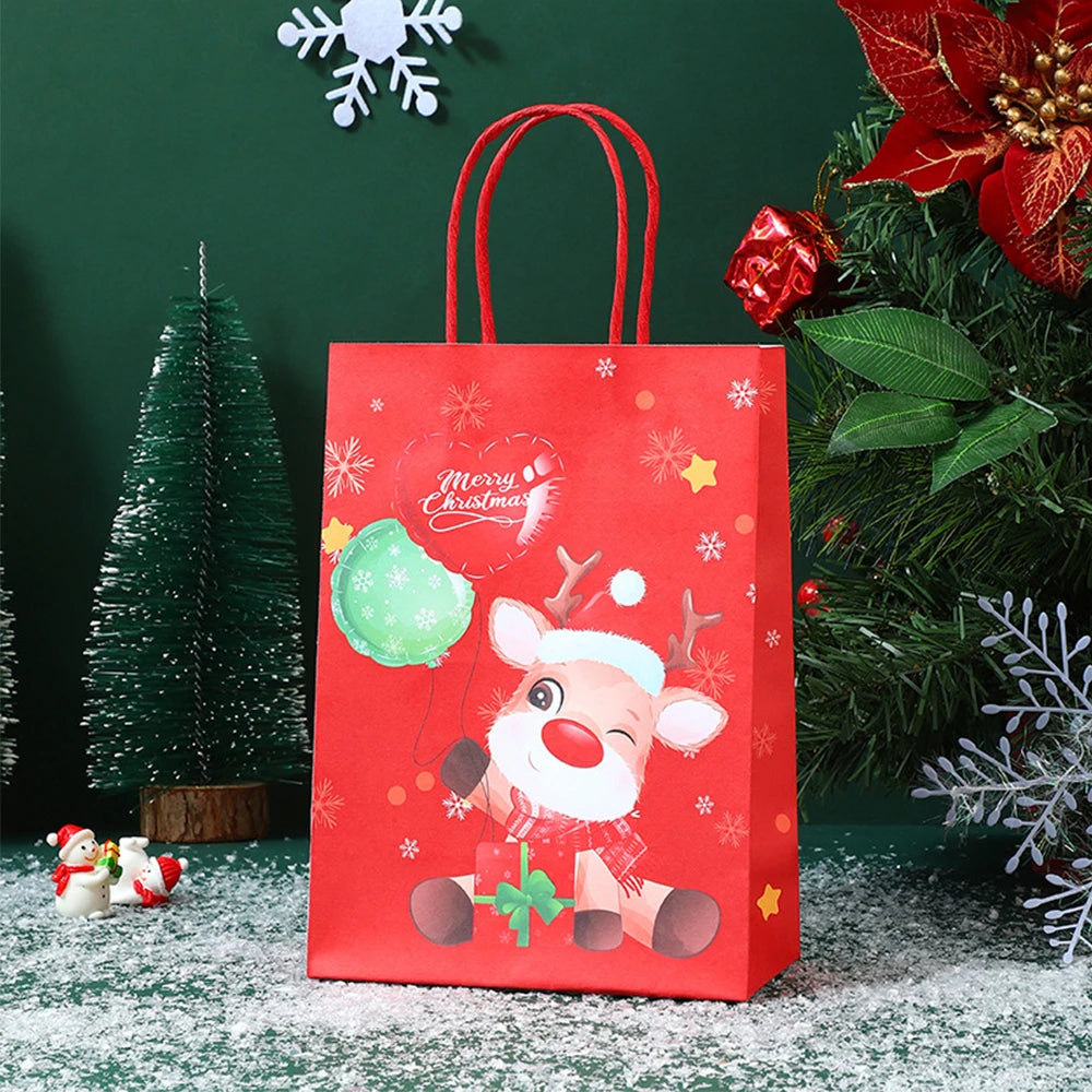 Festliche Geschenktüten aus Kraftpapier für Weihnachtsleckereien