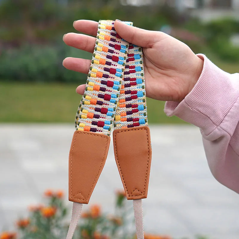 Breiter Vintage Kameragurt mit Blumenmuster für DSLR Kompatibel