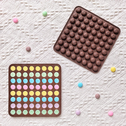 Herzförmige Silikonform mit 64 Mulden für Schokolade und Kuchen - Yabubest - Home & More