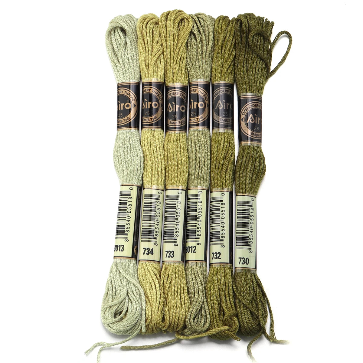 Umfangreiches Set Stickgarn für Handarbeiten mit bunten Farben