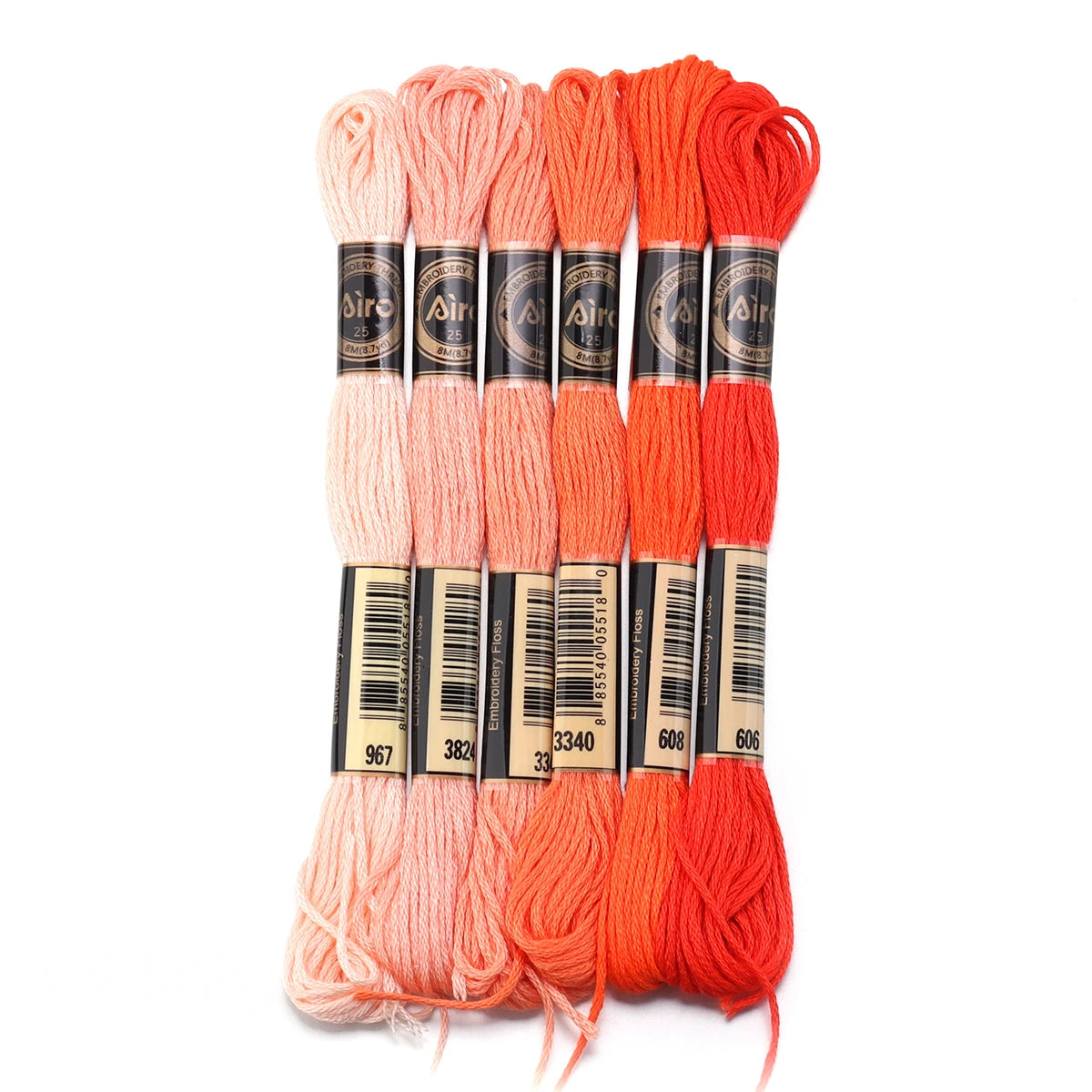 Umfangreiches Set Stickgarn für Handarbeiten mit bunten Farben