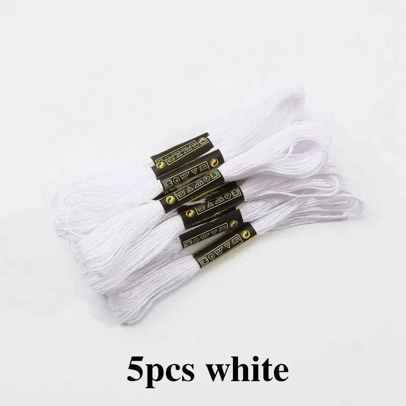 Vielseitiges Stickgarn Mix Farben für Kreativprojekte und Handarbeiten